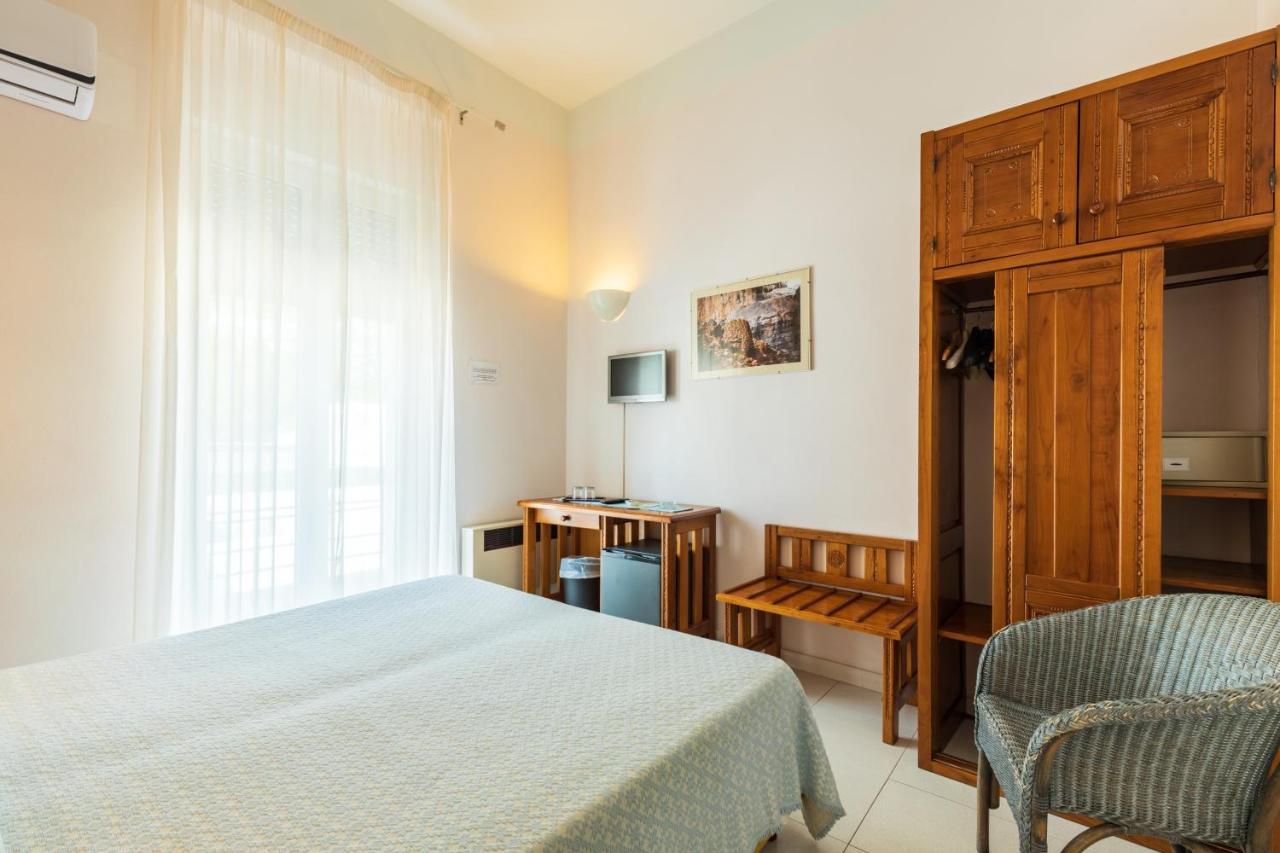 Albergo Miramare Cala Gonone Exterior foto