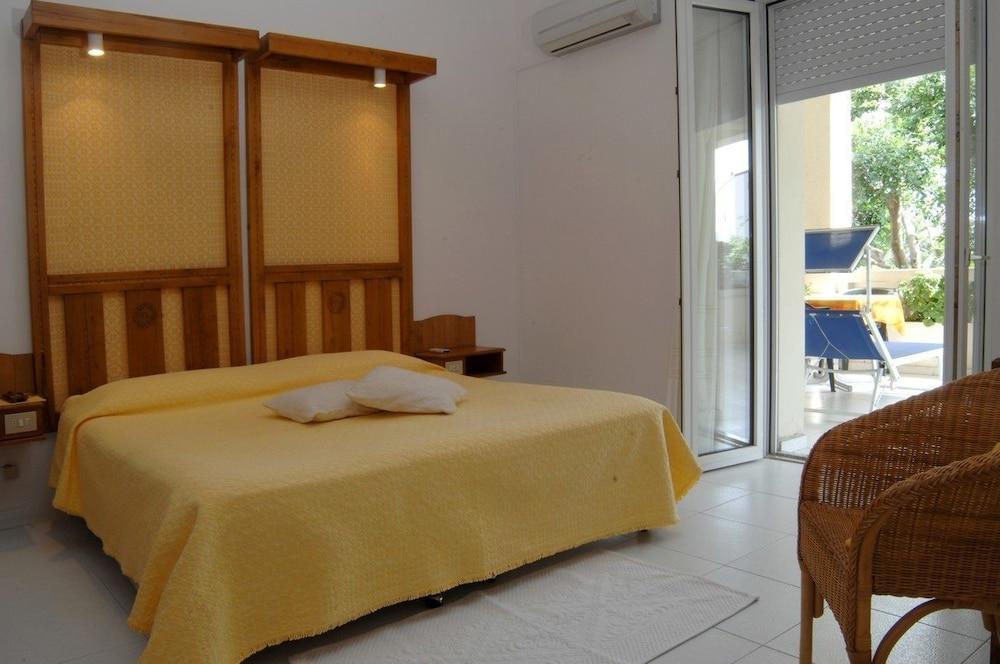 Albergo Miramare Cala Gonone Exterior foto