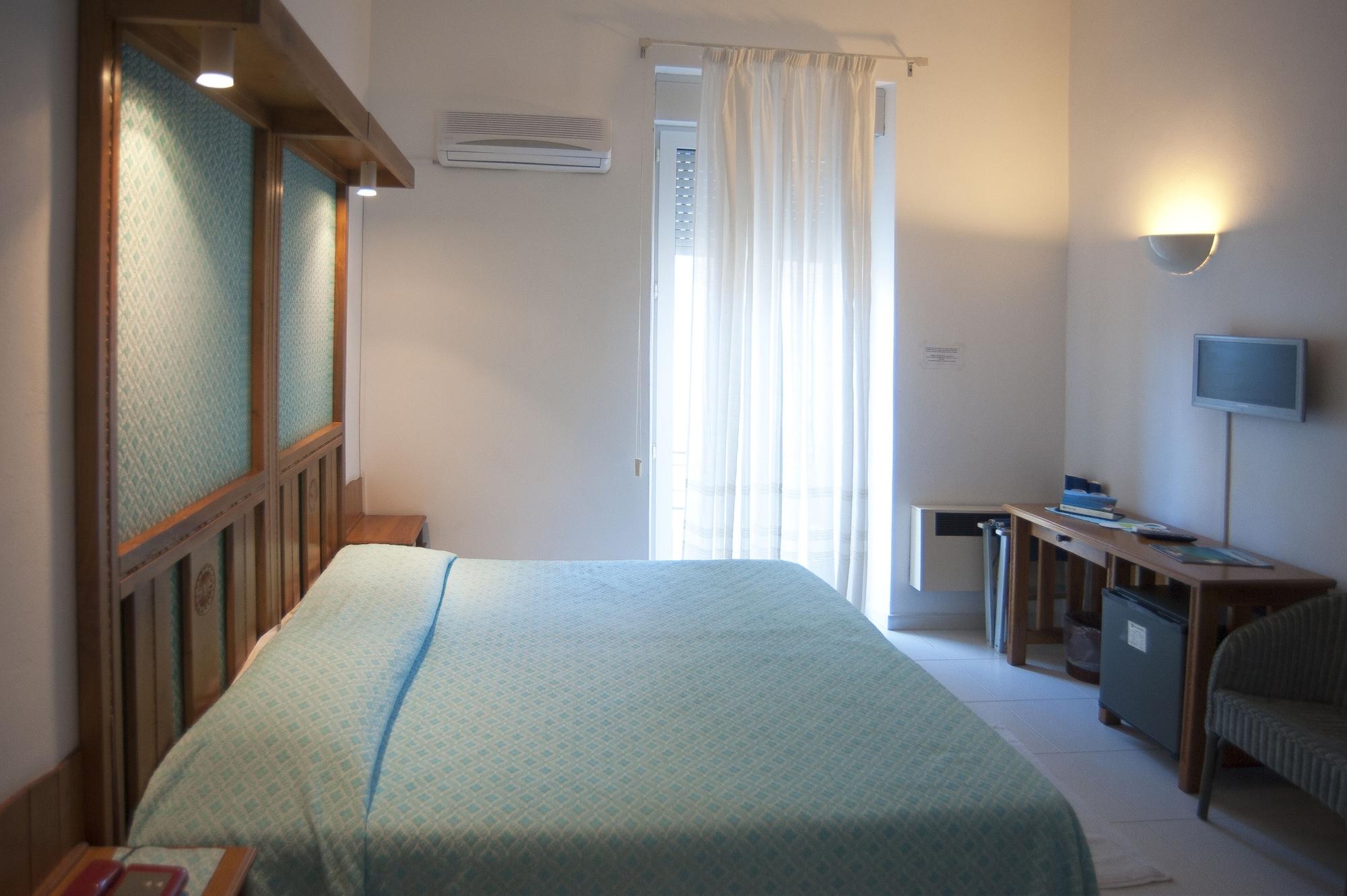 Albergo Miramare Cala Gonone Exterior foto